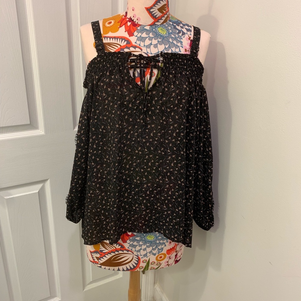 Jessica Simpson Floral Off the Shoulder Blouse